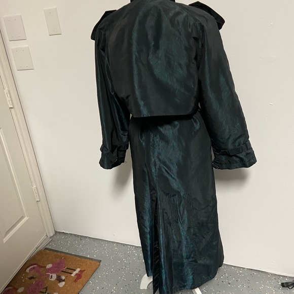 Trench coat iridescent look zip out lining sz 12 as is but can’t find flaw - Picture 5 of 7